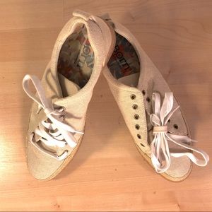 Born Fabric Sneakers Size 11